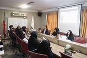 برگزاری جلسه ژورنال کلاب با موضوع تأثیر فرآورده گیاهی حاوی بادرنجبویه، انیسون و گل محمدی بر استرس و افسردگی بیماران سندرم روده تحریک پذیر در دانشکده طب ایرانی دانشگاه علوم پزشکی تهران