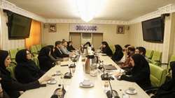 نخستین نشست عمومی رئیس دانشکده طب ایرانی با همکاران دانشکده برگزار شد