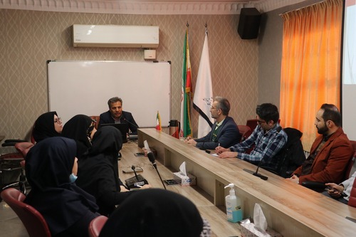 کارگاه آموزش انضباط اداری و حقوق شهروندی در دانشکده طب ایرانی 