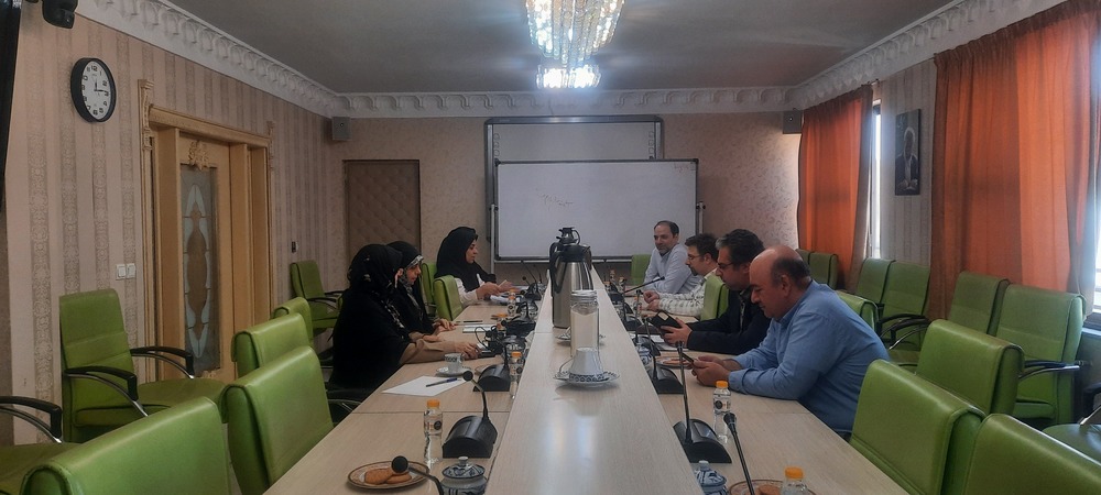 نشست اعضای هیأت رئیسه دانشکده طب ایرانی پیرامون مباحث آموزشی و پژوهشی برگزار شد