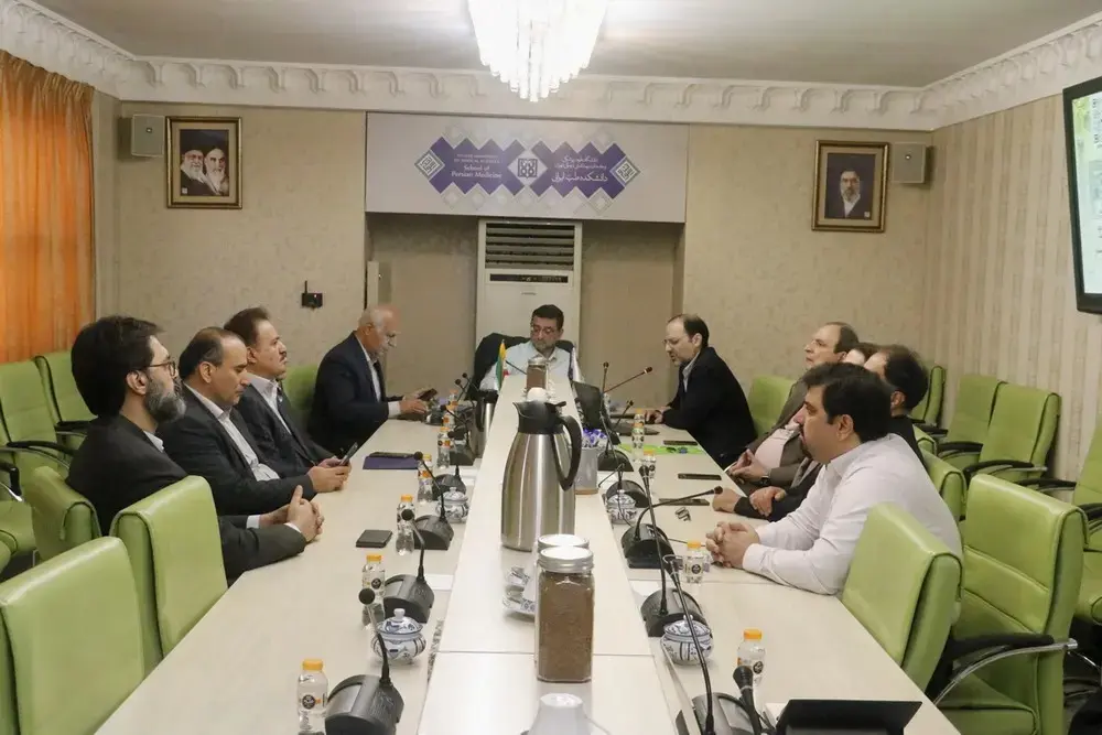 نشست مشترک اعضای هیأت رئیسه و رؤسای دانشکده های دانشگاه علوم پزشکی تهران به میزبانی دانشکده طب ایرانی برگزار شد