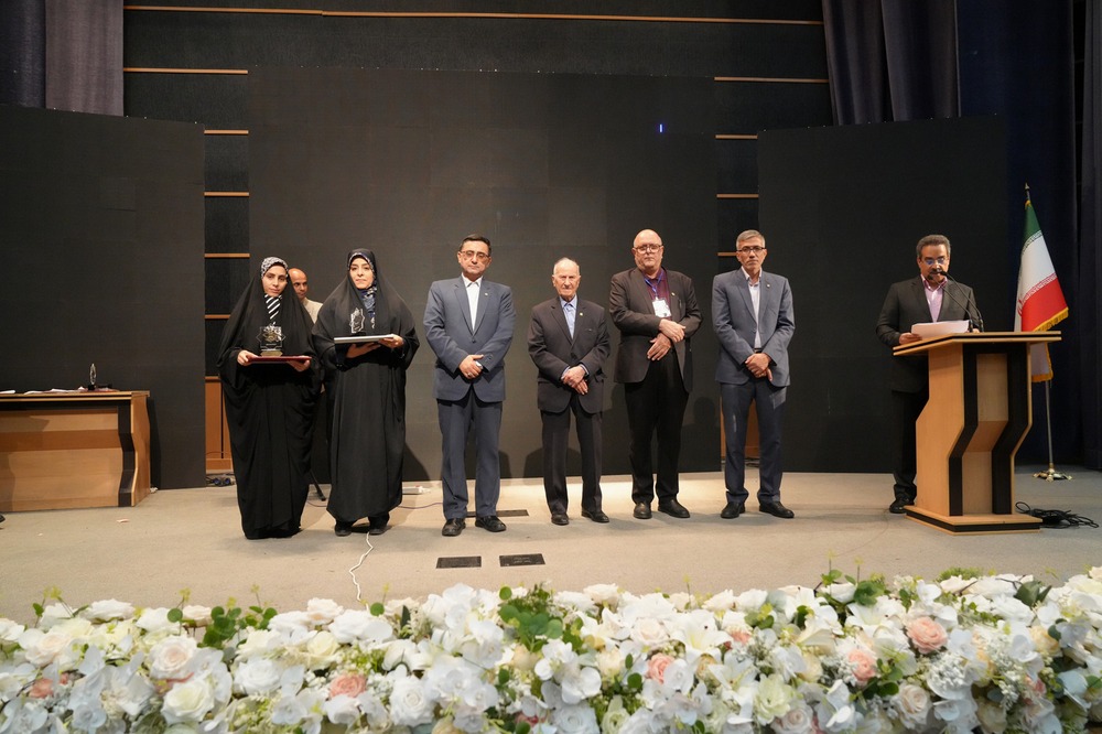 قدردانی از برگزیدگان دانشکده طب ایرانی در دهمین جشن یکپارچه دانش‌آموختگان دانشگاه علوم پزشکی تهران